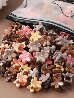 couleur café au lait Mignon Collar  Chlorure de polyvinyle Plantes Petites pinces à cheveux Embellished Mini Flower Hair Clips, Cute Claw Clips, Small Hair Clips, Spring Kids, Floral Hair Clip, Hair Accessories Clips, Claw Hair Clips, Casual Hairstyles