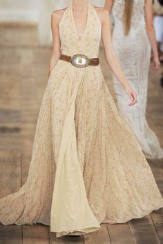 Looks Country, Ralph Lauren Collection, Beautiful Gowns, Look Fashion, Passion For Fashion, Beautiful Outfits, Pretty Outfits, Evening Gowns