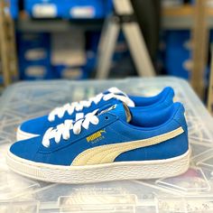 Puma Suede Jr Blue New In Box Snorkel Blue - White 355110-02 Women Should Add 1.5 For Their Size Blue Puma Sneakers For Sports, Blue Puma Sneakers With Round Toe, Blue Puma Sneakers For Streetwear, Casual Blue Puma Sneakers, Snorkel Blue, Puma Blue, Shoes Puma, Puma Suede, Puma Shoes