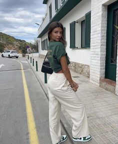 Elegantes Outfit Damen, Rok Outfit, Looks Pinterest, Looks Street Style, Stylish Work Outfits, Spring Fashion Trends, American Beauty, Mode Inspo, Fashion Streetwear