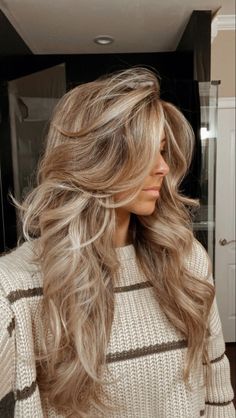 Long Blonde, Long Blonde Hair, Hair Color Ideas, A Woman, Hair Color, Mirror