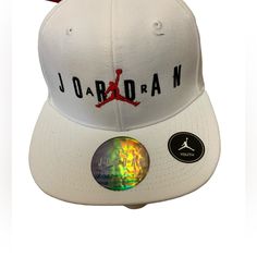 Comfortable 6-Panel Design. Interior Twill Sweatband. Adjustable Snap Closure. Jordan White, Kids Jordans, Snapback Cap, New Nike, Panel Design, Design Interior, Kids Accessories, Snap Closure, Air Jordan