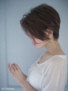 Long pixie for Asian hair Long Face Haircuts, Longer Pixie Haircut, Short Hair Lengths, Haircut Pictures, Long Pixie, Cute Hairstyles For Short Hair, Asian Hair, Pixie Hairstyles, Short Hair Cuts For Women