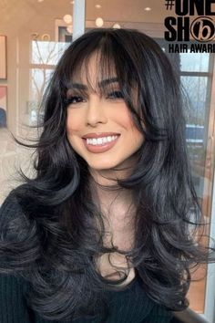 25 Wispy Bangs Style Ideas for Stylish Women Shot Hair, Straight Layered Hair, Layered Haircuts With Bangs, Layered Hair With Bangs, Brown Hair Inspo, Hair Inspiration Long, Layered Haircuts For Medium Hair, Bangs With Medium Hair, Hairstyles For Layered Hair