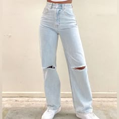 Teen Jeans, Boutique Jeans, Light Wash Ripped Jeans, First Day Of School Outfit, Trendy Jeans, Light Jeans, Cute Pants, Jean Trends, Beginning Boutique