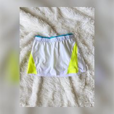 Nwot But Has A Slight Stain On The Right. Not Obvious. White Sports Skirt For Summer, White Sport Skirt For Summer, White Stretch Short Skort, White Sports Skirt For Spring, White Casual Sports Skort, Spring Sports White Skirt, Casual White Sports Skort, Casual White Skort For Sports, White Short Skort For Sports