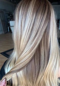 Tweed Blonde Hair, Heavy Highlights On Brown Hair, Heavy Balayage, Auburn Blonde Hair, Heavy Highlights, Blonde Hair Tips, Ash Blonde Hair Balayage, Hair Color Blonde Highlights, Beige Blond