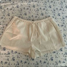 Edikted Leslie Linen Shorts! Mid Rise. Shorts Linen, Pattern Design Inspiration, Bow Shorts, Gingham Shorts, Bloomers Shorts, Italy Aesthetic, Nike Tennis Dress, Tennis Dress, Mini Shorts