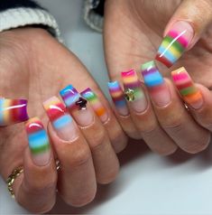 Design Long Nails, Baddie Acrylic Nails, Medium Length Nails, Nails Hello Kitty, Colourful Acrylic Nails, Easy Nail Design, Nails Abstract, Length Nails, Nails Baddie