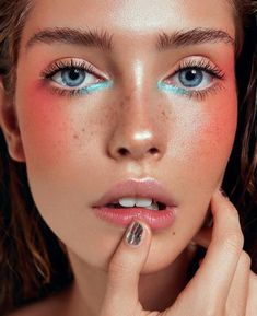 Editorial Make-up, Make Up Diy, Editorial Vogue, Festival Make Up, Pastel Makeup, Alat Makeup, Makeup Tip