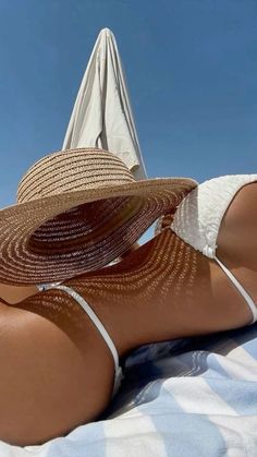 Beach Fotos Ideas, Beach Pics Ideas, Pics For Instagram, Beach Foto, Vacation Mood, Foto Tips, Women Body, White Beach