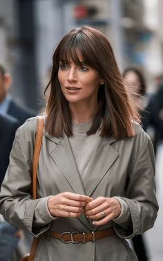 42 Inspiring Mid-Length Haircuts with Bangs for Every Face Shape and Style Bangs Hairstyles Round Face, Straight Hair Bob With Bangs, Straight Hair Lob, Straight Lob With Bangs, Rich Brunette Hair, Soft Blonde Hair, Layered Bangs, Lob With Bangs