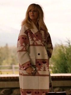 Trendy Fashion WOMEN KELLY REILLY BETH PINK PRINTED DUTTON LONG COAT, New Womens Coats Jackets Trending Series, Yellowstone Season 5, Beth Dutton Style, Yellowstone Beth Dutton, Yellowstone Outfits, Yellowstone Beth, Kelly Reilly, Pink Trench Coat, Beth Dutton