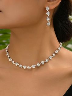 Silver Fancy Jewellery, Prom Jelewery, Prom Jewelry Ideas, Necklace For Prom, Prom Dress Jewelry, Silver Prom Jewelry, Necklace Prom, Small Earrings Gold, Real Diamond Earrings