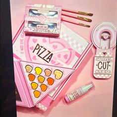 Indulge In This Fun Pizza-Themed Makeup Set Featuring A Pink Eyeshadow Palette, Lashes, Brushes, And Setting Spray. Perfect For Adding A Touch Of Whimsy To Your Party Look. Pink Pizza, P Louise, A Pizza My Heart, Pink Eyeshadow Palette, I Heart Makeup, Pizza My Heart, Heart Makeup, Plouise Makeup, Pink Eyeshadow