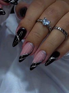 Black Prom Nails, Soya Mumu, Black Acrylic Nails, New Year's Nails, Silver Nails, Fabulous Nails, Pretty Acrylic Nails, Chic Nails