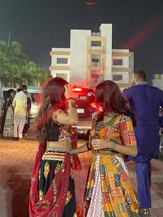 Garba Snap, Navratri Snap, Navratri Pics, Garba Poses, Navratri Poses, Navratri Aesthetic, Navratri Pictures, Garba Night