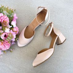 ❣ PRODUCT DESCRIPTION Step into timeless elegance with our stunning Satin Wedding Block Heels.  Perfectly crafted for brides, bridesmaids, and flower girls, these shoes offer a harmonious blend of style, comfort, and sophistication.  Made from high-quality satin, these shoes feature a smooth, lustrous finish that adds a touch of refinement to any ensemble.  The delicate champagne gold color exudes a soft, romantic glow, making these shoes an exquisite choice for weddings and other special occasi Flower Girl Shoes, Wedding Pumps, Ankle Strap Shoes, Gold Satin, Ideal Wedding, Satin Wedding, High Quality Shoes, Strap Shoes, Girl Shoes