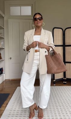 How To Wear A Kimono Outfits, Fall Minimalist Outfit, Linen Pants Style, Jeans Outfit For Work, Grandma Fashion, Casual Outfit Inspiration, Stylish Work Outfits, Mobile Web