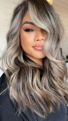 Dark Hair Ash Blonde Balayage, Dark Hair To Ash Blonde, Smokey Blonde Hair, Moneypiece Hair Blonde, Moneypiece Balayage, Ash Gray Balayage, Smokey Ash Blonde, Silver Blonde Ombre, Grey Balayage