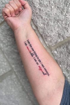 "Looking for a tattoo that inspires? These 11 inspirational quote tattoos are perfect for anyone seeking a daily reminder of strength, hope, and motivation." Inspirational Quote Tattoos, Stunning Quote, Inspiring Quote Tattoos, Strong Tattoos, Quote Tattoo, Strength Tattoo, Quote Tattoos, I Am The One, A Daily Reminder