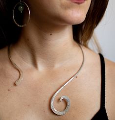 A stylish and original sterling silver snake necklace choker that a necklace that will enhance the neckline of your dress instantly. An open neck cuff, simple and comfortable, a staple for any dress you didn't know how to match it. A simple, sleek but edgy choker necklace Choose between three SIZES of the widest part of the collar (any way each one can be opened and close a little) or contact me for another measure. The medium size is the one at photos It has a rigid shape, but it is slightly ma