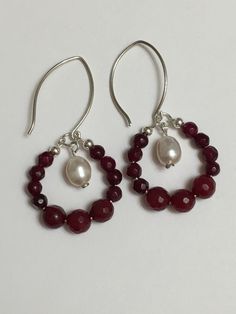 Faceted Red Agatha Beads Dangle Drop Fresh Water by MardeJoias Red Dangle Pearl Earrings, Red Pearl Dangle Earrings, Fresh Water Pearl, Red Agate, Etsy Earrings Dangle, Hand Made Jewelry, Beaded Dangles, Agate Gemstone, Agate Stone