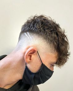 Lowfade Taper, Skin Fade Haircut Men, Faded Haircut, Haircut Ideas Trendy, Mid Skin Fade, Mid Fade Haircut, High Fade Haircut, Short Haircuts For Men