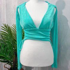 Stretchy Material With Open Back Perfect For Summer! Turquoise Tops For Summer Parties, Turquoise Summer Party Top, Blue Long Sleeve Top, Coastal Beach House, Turquoise Top, Blue Long Sleeve Tops, Blue Long Sleeve, Aqua Blue, Stretchy Material