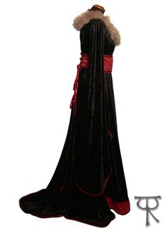 Great Winter fantasy medieval renaissance dress by TheIronRing, €260.00 Fitted Velvet Dress For Costume Events, Fitted Velvet Dress For Costume, Fitted Velvet Dress For Costumes, Gothic Velvet Costume Dress, Gothic Velvet Dress For Costume, Elegant Medieval Dress For Halloween, Crushed Velvet Dress, Velvet Sleeve, Historical Costume