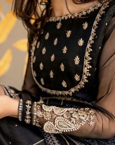 Embroidered Neck Designs, Pakistani Women Dresses, Simple Kurta Designs, Neck Designs For Suits, Womens Trendy Dresses, Blouse Back