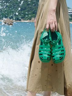 Composition : EVACountry of Origin : CHINA Green Round Toe Sandals For Summer, Green Round Toe Sandals For Spring, Closed Toe Green Sandals For Spring, Green Closed Toe Sandals For Spring, Green Flat Jelly Sandals Casual Style, Green Round Toe Summer Sandals, Casual Green Flat Sandals, Casual Green Flat Heel Sandals, Green Summer Jelly Sandals