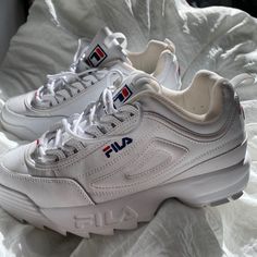 These Are The Fila Disruptor Ll (I Believe). We Bought Them Brand New But My Teenage Daughter Throws Out All Her Shoe Boxes. She Wore Them For A Photo Shoot. White Filas, Fila Sneakers, Fila Disruptor, Fila Disruptors, Fila Shoes, Hype Shoes, Girly Shoes, Chunky Sneakers, Dream Shoes