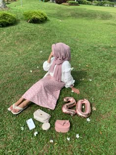 Sweet 17 Birthday Ideas Dress, Birthday Hijab, It's My Birthday 20, Picnic Photography, Pink Hijab, 17th Birthday Ideas, Girly Style Outfits, Birthday Icon, Donut Birthday Parties