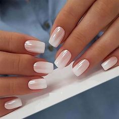 French Manicure Tutorial, French Manicure Designs, Natural Nail Designs, Nagellack Trends, Winter Nails Acrylic, Super Nails, Trendy Nail Design, Short Nail Designs, Manicures Designs