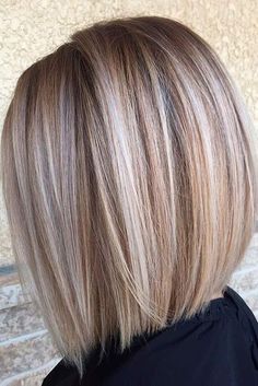 16 short to medium hairstyles for women, #hairstyles #medium #short #women Κούρεμα Bob, Light Brown Highlights, Stacked Bob Hairstyles, Stacked Bob Haircut, Medium Bob Hairstyles, Medium Short Hair, Brown Highlights