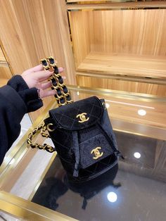 Hand Bags For Women, Trendy Purses, Chanel Style, Top Handbags, Chanel Bags, Everyday Bag, Luxury Brands, Stylish Bag, Online Bags