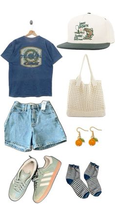 Inspo Clothes Outfit, Cute Boho Summer Outfits, Summer Outfits Unique, New York Summer Fits, Summer Docs Outfit, Summer Outfits Colourful, London Fits Summer, Different Astethics Outfits Types, Summer Artsy Outfits