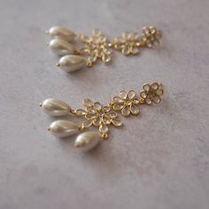 Gold Plated Pearl Earrings, Pearl Bead Earrings, Statment Earrings, Gold Earrings Indian, Gold Earrings Wedding, Gold Jewelry Simple Necklace, Beautiful Gold Necklaces, Pearl Necklace Designs, Gold Necklace Indian Bridal Jewelry