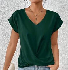 Casual Wear Women, Layering Outfits, T Shirt And Jeans, Look Casual, Outfit Casual, Casual Look, Amelie, Everyday Wardrobe, Short Sleeve Blouse