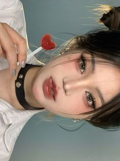 How To Do A Hijab, Street Makeup Look, Hot Makeup Ideas, Red Douyin Makeup, Easy Cute Makeup, Babydoll Makeup, Makeup Looks Christmas, Maquillaje Douyin