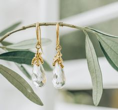 Jewelry Accessories Ideas Style, Christmas Jewellery Photoshoot, Product Photography Earrings, Earings Photography Idea, Earring Shoot, Jewellery Product Shoot, Jewelery Shoot