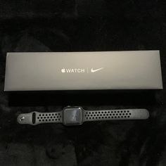 Apple watch nike series 5 (gps + cellular) 44mm Space Gray Aluminum Case Nike Apple Watch, Apple Watch Nike, Black Nike, The Watch, Charging Cable, Black Nikes, Original Box