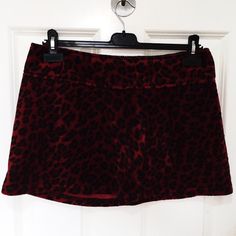 Cheetah Skirt, Fashion Killa, Style Board, Look Cool, Dream Wardrobe, Red And Black, Victoria Beckham