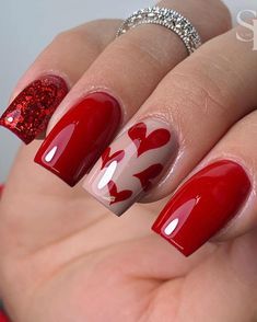 Nails San Valentin, Valentine Nails Red, Cute Red Nail Ideas, Vanessa Nails, Nail Art Valentines, Hot Nail Designs, Nails Yellow