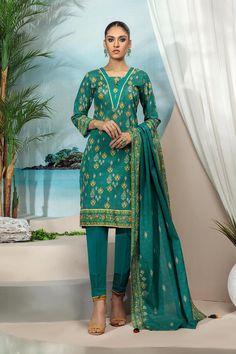 Bonanza Satrangi Charisma Rso223p12 Summer Collection 2022 Formal Green Digital Print Set, Formal Green Sets With Digital Print, Traditional Printed Unstitched Suit For Formal Occasions, Green Digital Print Unstitched Suit For Festive Occasion, Festive Green Unstitched Suit With Digital Print, Fitted Green Salwar Kameez With Digital Print, Elegant Printed Unstitched Suit For Formal Occasions, Elegant Printed Unstitched Formal Suit, Green Unstitched Suit With Digital Print