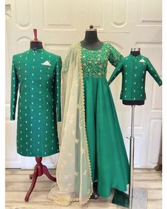 Mom Son Outfits Matching Indian, Family Combo Dress Indian For Birthday, Family Outfits Indian, Family Combo Dress Indian, Matching Fall Outfits, Family Combo Dress, Family Matching Outfits Indian, Mom And Son Matching Outfits, Kalamkari Lehenga