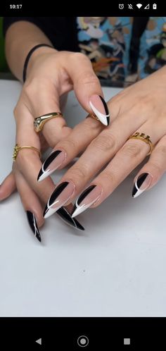 Embrace Your Dark Side, Black And White Nails, Yellow Nail Art, Ballet Nails, Art Deco Nails, Diy Nails At Home, Subtle Nails, Gel Nails Diy