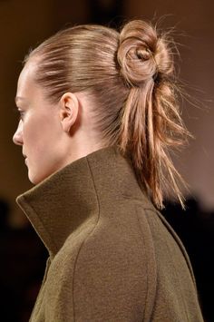 Model Updo, Catwalk Hair, 2015 Hairstyles, Hair Up Styles, Bad Hair, Fall 2015, Messy Hairstyles, Beauty Trends