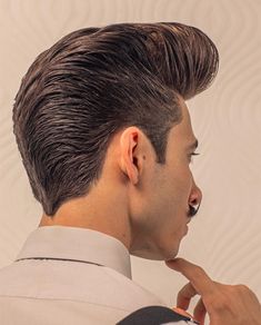 Ducktail Haircut Men, Ducktail Haircut, 1950s Mens Hairstyles, Military Haircuts Men, Greaser Hair, Hair Stules, Pompadour Haircut, African Natural Hairstyles